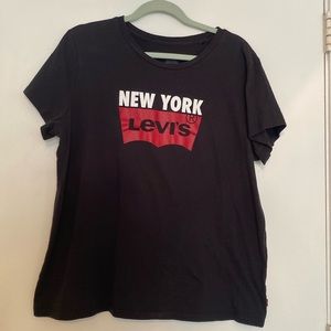 LEVI’S TEE